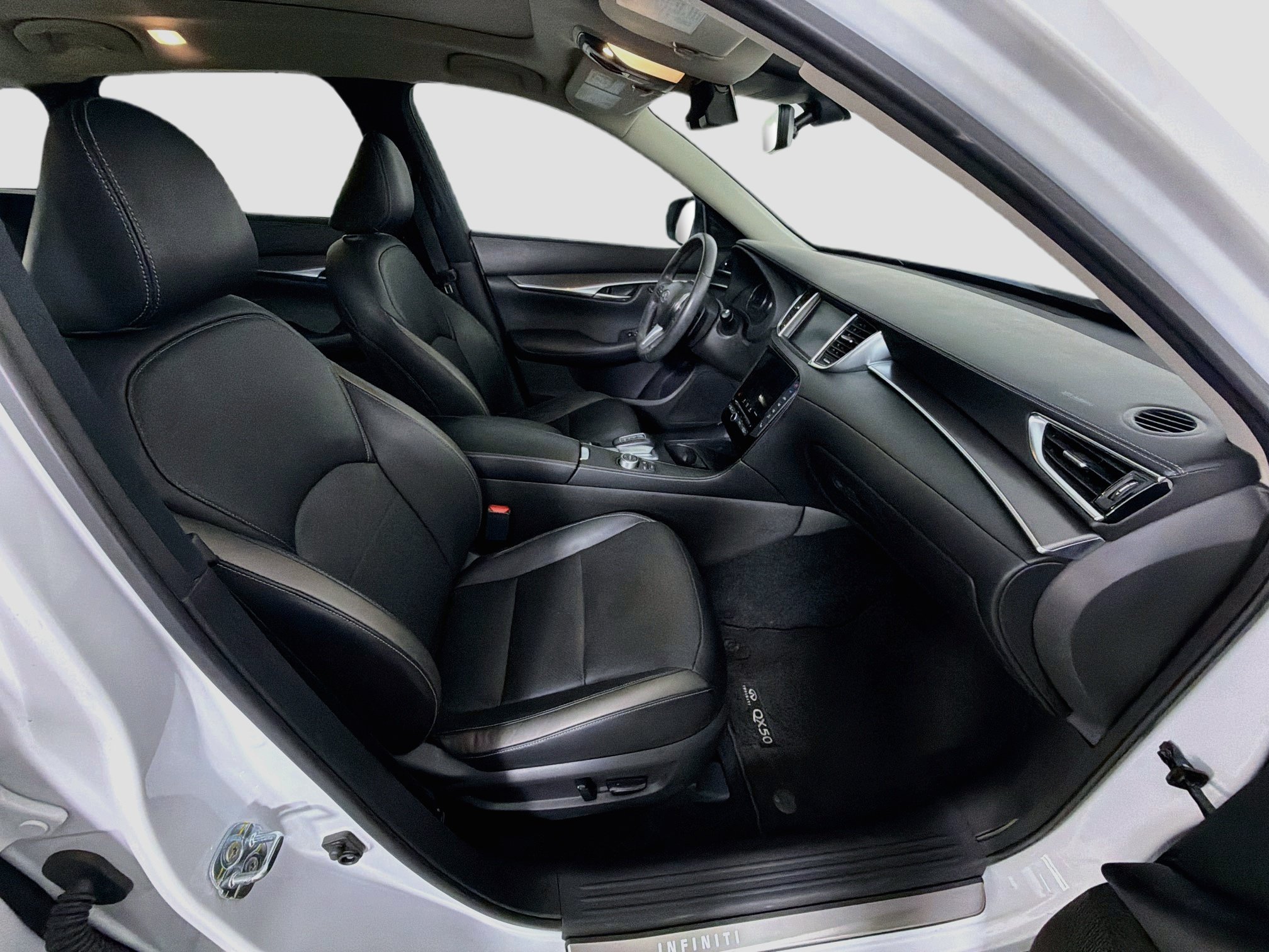 Used 2023 INFINITI QX50 Luxe FWD image 34
