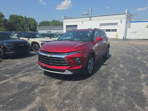 New 2026 Chevrolet Blazer LT w/ Convenience Package FWD image 3