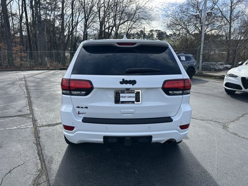 Used 2022 Jeep Grand Cherokee Laredo X image 8