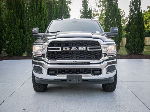 Used 2024 RAM 3500 Tradesman AWD/4WD image 3