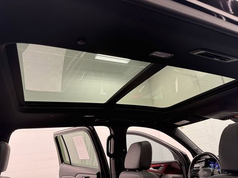 Used 2024 Chevrolet Traverse RS w/ LPO, Floor Liner Package image 41