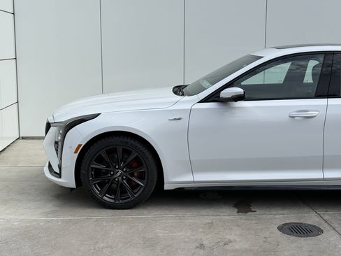 New 2026 Cadillac CT5 V image 5