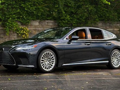Certified 2024 Lexus LS 500 AWD image 12