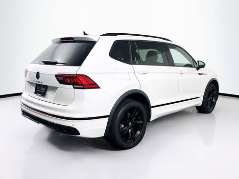 Used 2024 Volkswagen Tiguan SE R-Line image 9