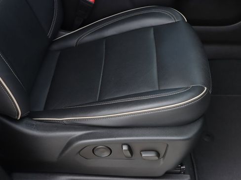 Used 2021 GMC Yukon XL SLT image 31