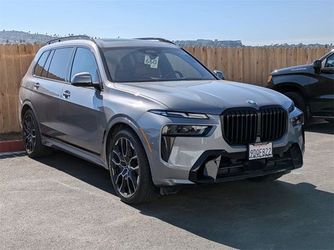 Used 2023 BMW X7 xDrive40i w/ M Sport Package image 2