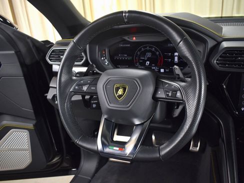 Used 2023 Lamborghini Urus S image 26