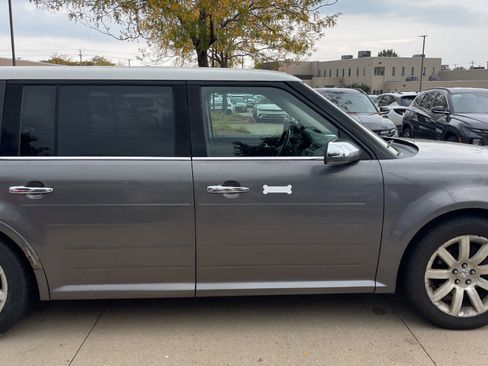 Used 2009 Ford Flex Limited image 9