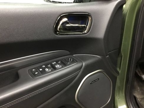 Used 2020 Dodge Durango R/T w/ Technology Group AWD/4WD image 7