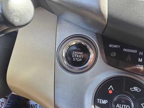 Used 2010 Toyota RAV4 Limited image 17