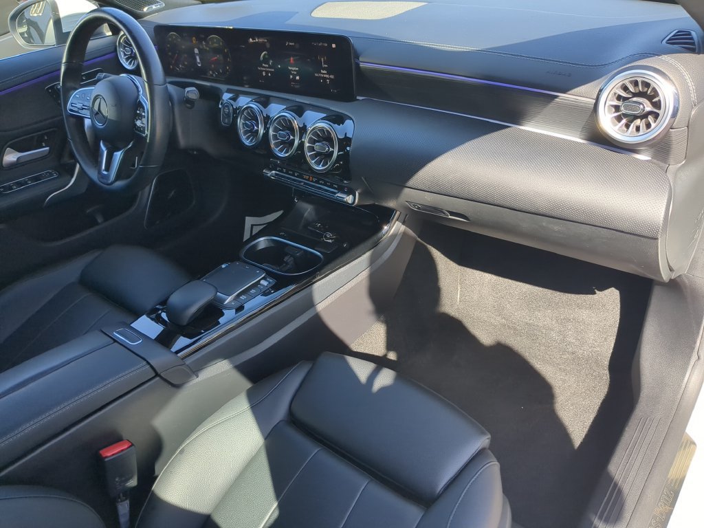 Used 2023 Mercedes-Benz CLA 250 w/ Premium Package image 12