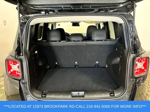 Used 2020 Jeep Renegade Latitude w/ Cold Weather Group FWD image 7