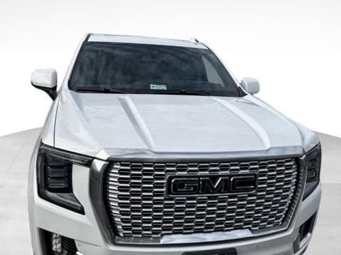 Used 2021 GMC Yukon XL Denali AWD/4WD image 2