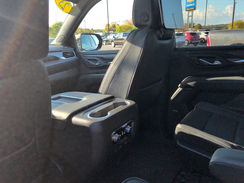 Used 2023 GMC Yukon XL Denali AWD/4WD image 18