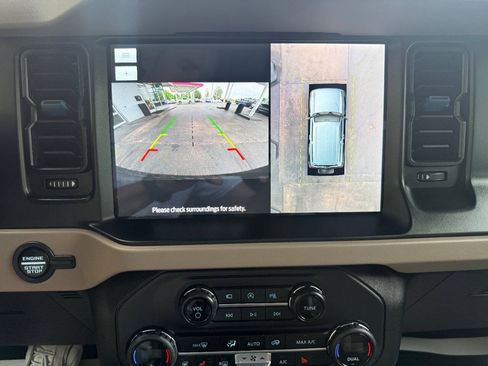 Used 2023 Ford Bronco Wildtrak AWD/4WD image 25