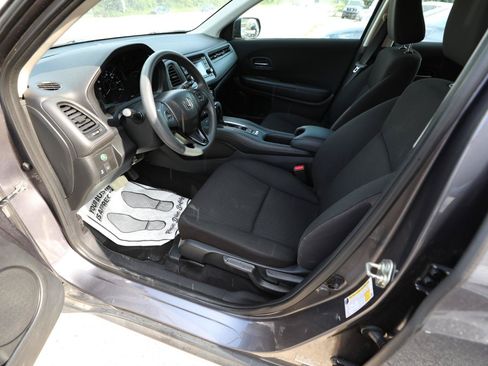 Used 2017 Honda HR-V LX image 17