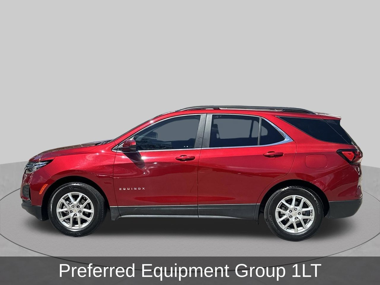 Used 2023 Chevrolet Equinox LT FWD image 2