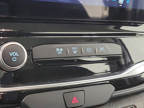 Used 2024 Ford Transit 350 XLT image 28