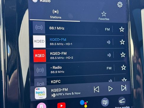 Certified 2023 Volvo XC60 B5 Ultimate w/ Climate Package image 21