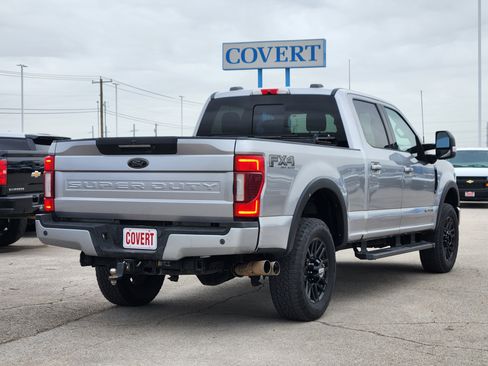 Used 2022 Ford F250 Lariat w/ Black Appearance Package AWD/4WD image 7