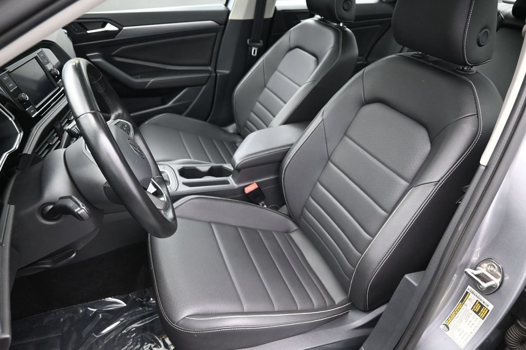 Used 2022 Volkswagen Jetta SE FWD image 11