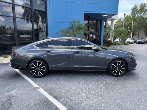Used 2023 Honda Accord Touring image 9
