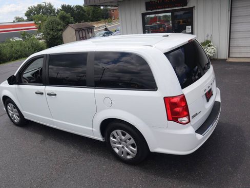 Used 2019 Dodge Grand Caravan SE w/ UConnect Hands-Free Group FWD image 25