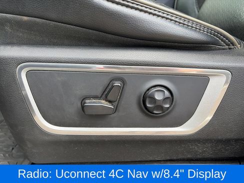 Used 2019 RAM 1500 Laramie AWD/4WD image 15