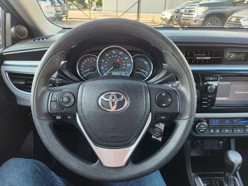 Used 2016 Toyota Corolla LE FWD image 17