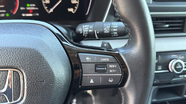 Used 2025 Honda Pilot EX-L image 23
