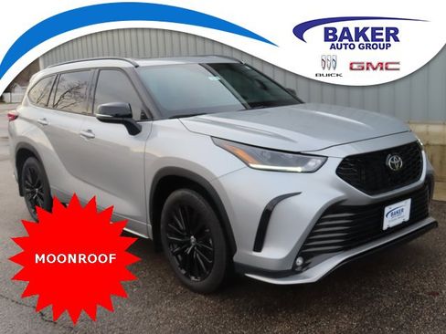 Used 2023 Toyota Highlander XSE image 1