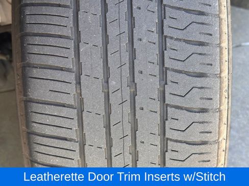 Used 2024 Nissan Rogue SV w/ SV Premium Package image 3