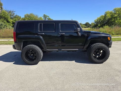 Used 2007 HUMMER H3 image 7