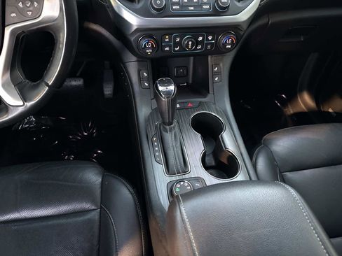 Used 2018 GMC Acadia SLT w/ LPO, Cargo Package image 18