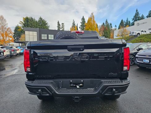 New 2025 Chevrolet Colorado ZR2 w/ ZR2 Bison Edition image 9