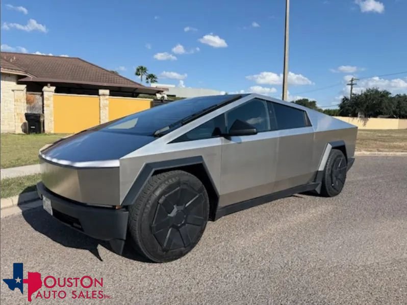 Used 2024 Tesla Cybertruck AWD Crew Cab image 1