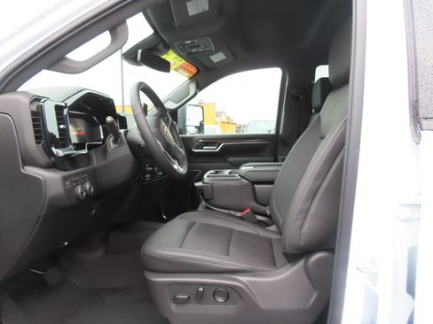 New 2026 Chevrolet Silverado 3500 LT w/ All Star Edition image 13