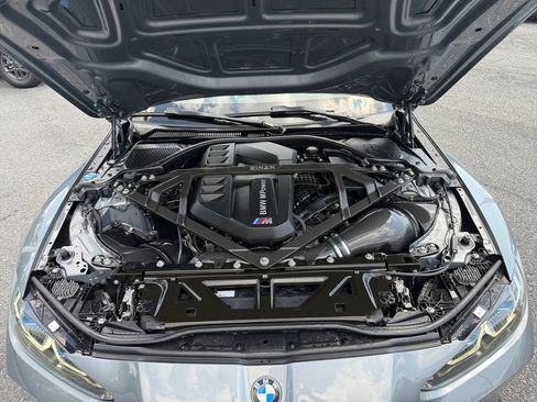 Used 2022 BMW M4 Competition w/ Executive Package RWD image 17