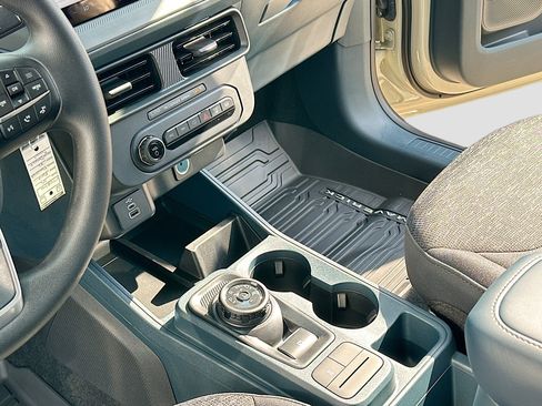 Certified 2025 Ford Maverick XL image 10