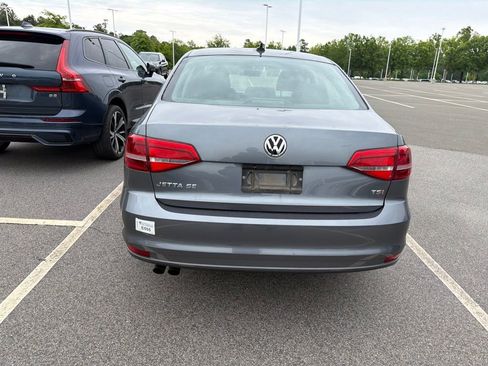 Used 2015 Volkswagen Jetta SE FWD image 16