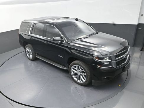 Used 2017 Chevrolet Tahoe LT w/ Luxury Package AWD/4WD image 12