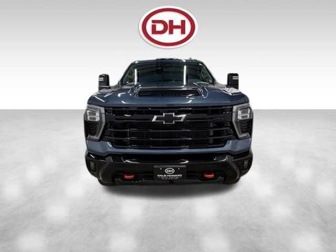 Used 2025 Chevrolet Silverado 2500 LT w/ Trail Boss Package AWD/4WD image 8