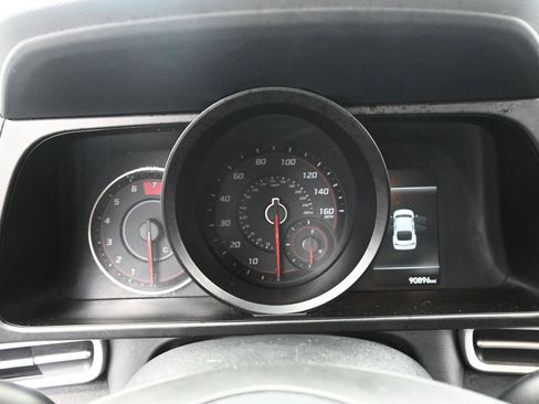 Used 2023 Hyundai Elantra SEL w/ Preferred Accessory Package image 18