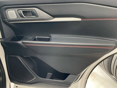 Used 2025 Ford Explorer ST w/ Sun And Sound Package AWD/4WD image 32