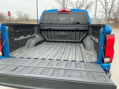 Used 2023 Chevrolet Colorado Z71 w/ Z71 Convenience Package 2 image 10