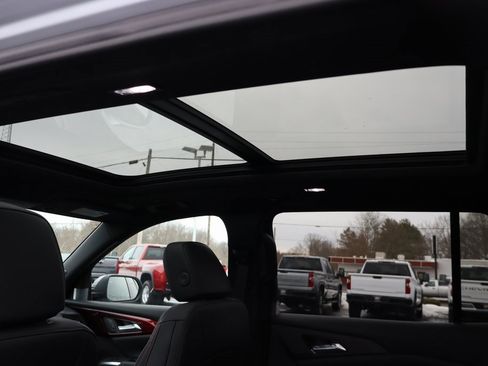 New 2026 Chevrolet Traverse RS image 26