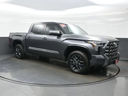 Used 2025 Toyota Tundra Platinum AWD/4WD image 8