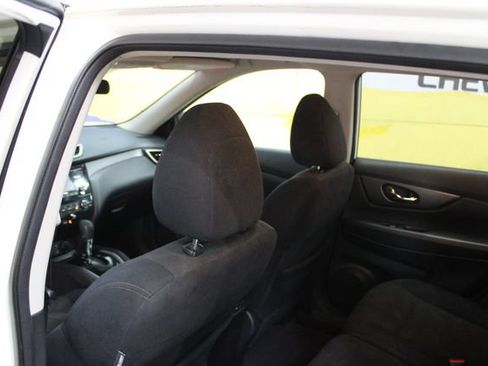 Used 2015 Nissan Rogue SV AWD/4WD image 10