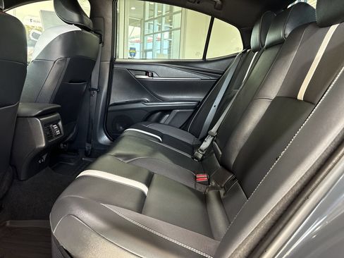 Used 2025 Toyota Camry SE w/ Convenience Package FWD image 23
