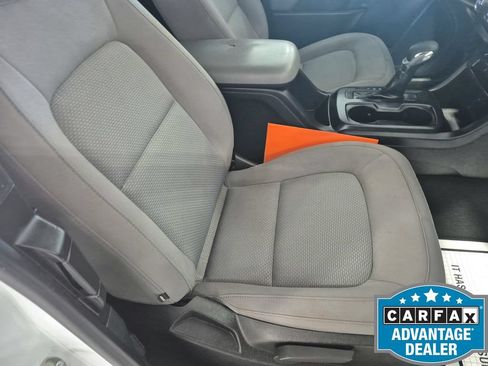 Used 2022 Chevrolet Colorado W/T RWD image 24
